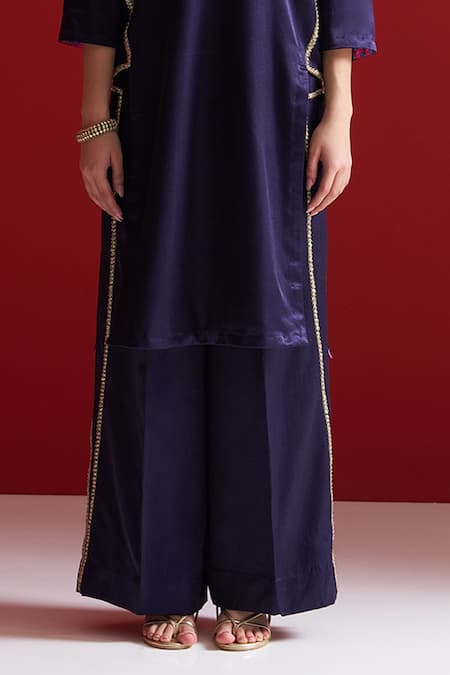 Buy_Sitaraa_Blue Embroidery V-neck Dravya Midnight Kurta With Pant _Online_at_Aza_Fashions