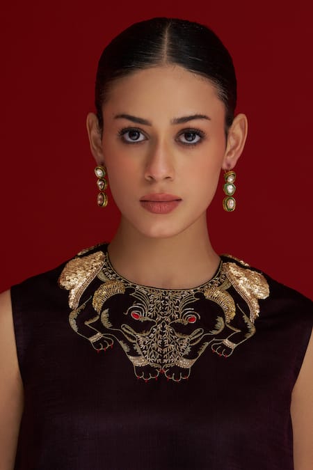 Sitaraa_Brown Embroidery Round Neck Vaidehi Coca Kurta With Pant _at_Aza_Fashions