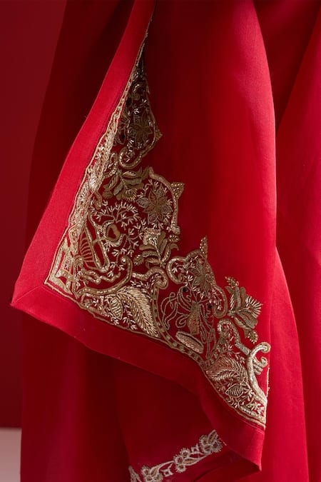 Sitaraa_Red Embroidery Svaraa Saree With Blouse _Online_at_Aza_Fashions