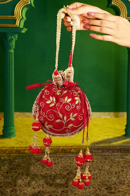 saina kapoor Aari Work Potli Bag 
