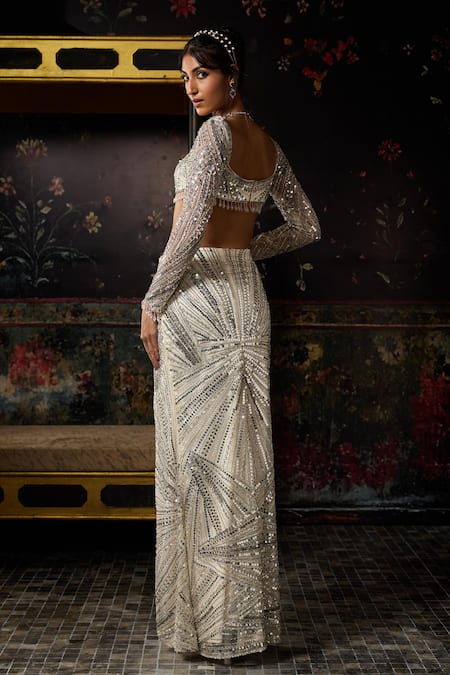 Diyarajvvir Embelllished Blose With Slit Skirt 