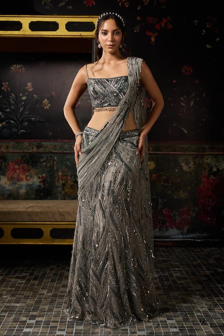 Diyarajvvir Pre-Draped Saree With Embellished Blouse 