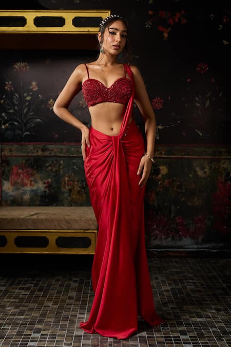 Diyarajvvir Pre-Draped Saree With Embellished Blouse 