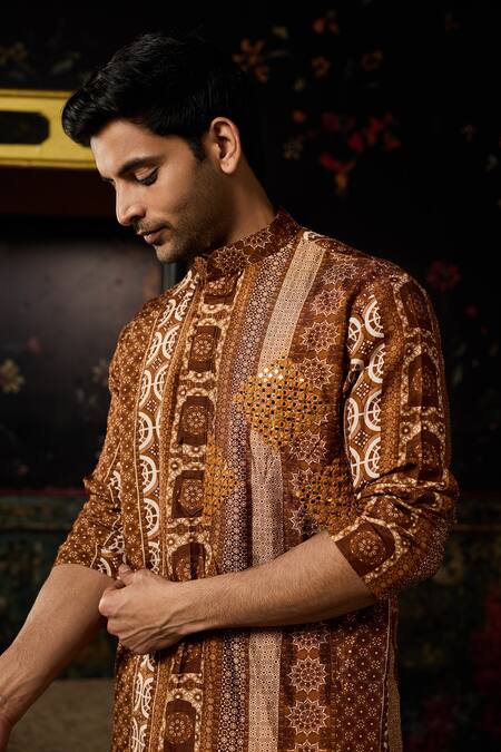 Buy_Diyarajvvir_Brown Silk Geometric Print Kurta With Pant _Online_at_Aza_Fashions