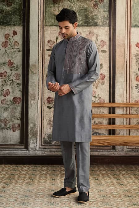 Diyarajvvir Embroidered Kurta With Pant 