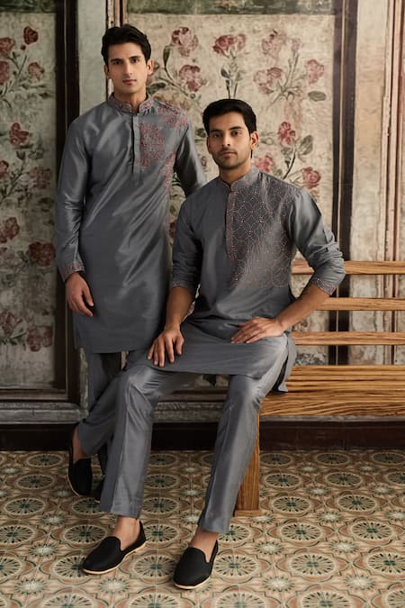 Diyarajvvir Embroidered Kurta With Pant 