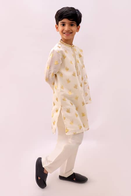 Lil Drama_Off White Chanderi, Polyester, Silk Mishti Floral Pattern Kurta And Pant Set _Online_at_Aza_Fashions