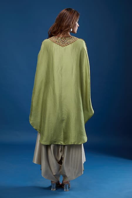 Prisho Thread Embroidered Kaftan & Pant Set 