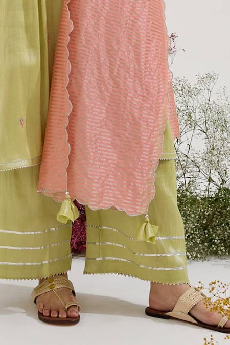 Nero India_Lime Chanderi, Tissue Embroidery V-neck Placement Kurta Set _Online_at_Aza_Fashions