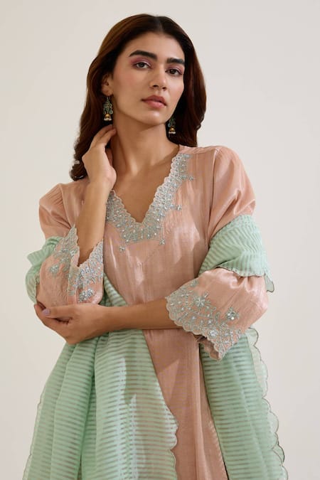 Buy_Nero India_Pink Tissue, Chanderi Embroidery V-neck Placement Kurta Set _Online_at_Aza_Fashions