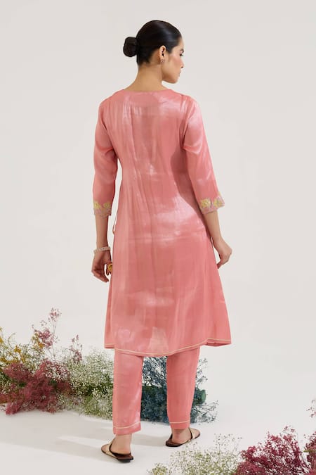 Shop Nero India Pink Tissue Embroidery V-neck Placement Kurta With Pant at Aza Fashions Shop_Nero India_Pink Tissue Embroidery V-neck Placement Kurta With Pant _at_Aza_Fashions