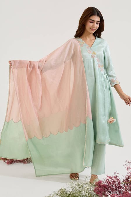 Shop Nero India Pink Chanderi, Tissue Embroidery Two Tone Dupatta at Aza Fashions Shop_Nero India_Pink Chanderi, Tissue Embroidery Two Tone Dupatta _at_Aza_Fashions