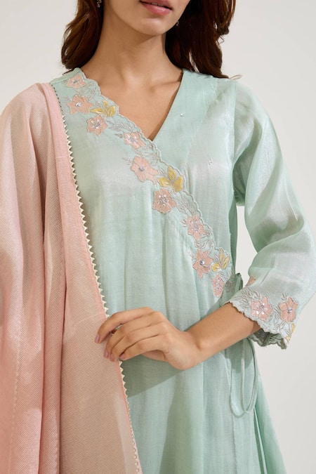 Shop Nero India Pink Chanderi, Tissue Embroidery Two Tone Dupatta Online at Aza Fashions Shop_Nero India_Pink Chanderi, Tissue Embroidery Two Tone Dupatta _Online_at_Aza_Fashions