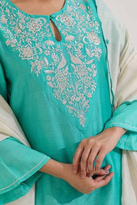 Nero India Turquoise Chanderi Embroidery Keyhole Neck Kurta Set Online at Aza Fashions Nero India_Turquoise Chanderi Embroidery Keyhole Neck Kurta Set _Online_at_Aza_Fashions