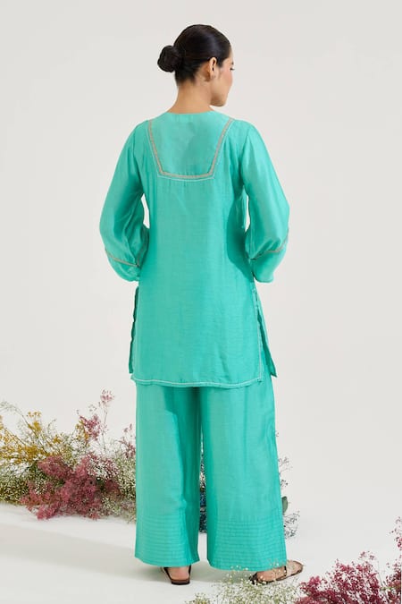 Shop Nero India Turquoise Chanderi Embroidery Keyhole Neck Kurta Set at Aza Fashions Shop_Nero India_Turquoise Chanderi Embroidery Keyhole Neck Kurta Set _at_Aza_Fashions