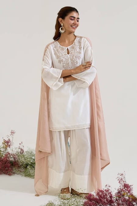 Buy_Nero India_Peach Chanderi Tassels Stripe Dupatta _Online_at_Aza_Fashions