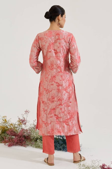 Shop Nero India Pink Jacquard, Chanderi Embroidery V-neck Textured Kurta Set at Aza Fashions Shop_Nero India_Pink Jacquard, Chanderi Embroidery V-neck Textured Kurta Set _at_Aza_Fashions