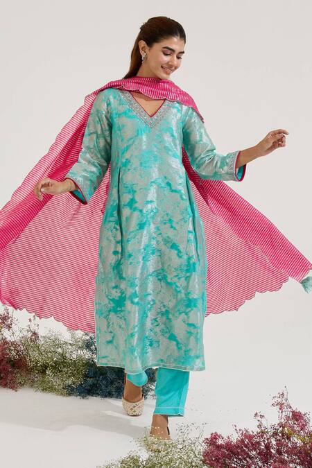 Nero India Blue Chanderi, Jacquard Embroidery V-neck Textured Straight Kurta Set at Aza Fashions Nero India_Blue Chanderi, Jacquard Embroidery V-neck Textured Straight Kurta Set _at_Aza_Fashions