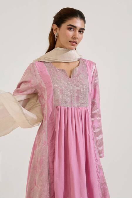 Nero India_Purple Jacquard, Tissue Embroidery Split V-neck Textured Yoke Kurta Set _Online_at_Aza_Fashions