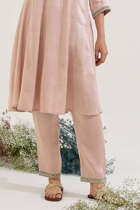 Buy Nero India Pink Tissue Embroidery Split V-neck Floral Kurta With Pant Online at Aza Fashions Buy_Nero India_Pink Tissue Embroidery Split V-neck Floral Kurta With Pant _Online_at_Aza_Fashions