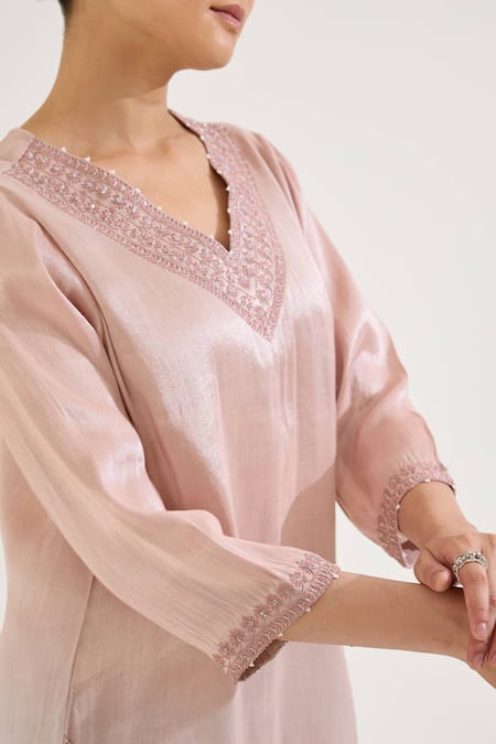 Buy_Nero India_Pink Tissue Embroidery V-neck Kurta With Pant _Online_at_Aza_Fashions