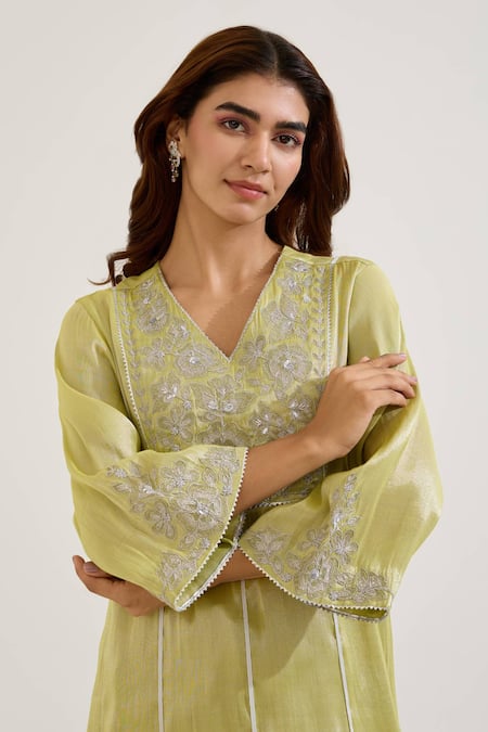 Buy_Nero India_Green Tissue Embroidery V-neck Floral Kurta With Pant _Online_at_Aza_Fashions