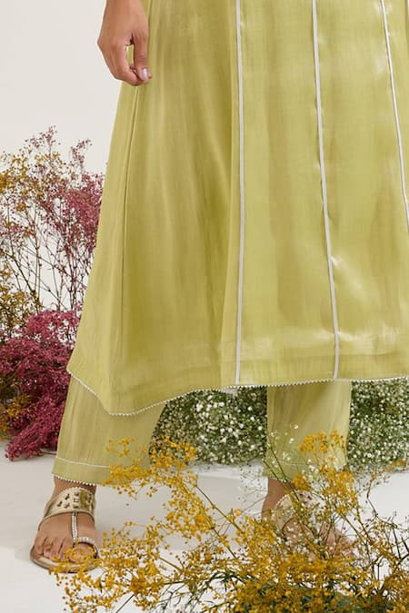 Shop_Nero India_Green Tissue Embroidery V-neck Floral Kurta With Pant _Online_at_Aza_Fashions