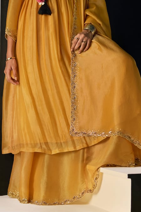 Buy_Sarang Kaur_Yellow Tissue Embroidery V-neck Rehmat Lehenga Set 