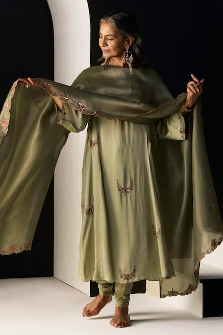 Sarang Kaur_Green Satin, Silk, Lycra, Tissue Embroidery Round Neck Nazakat Kurta Set _at_Aza_Fashions