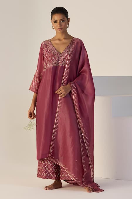 Sarang Kaur_Purple Tissue Embroidery V-neck Badla Kurta Set _Online_at_Aza_Fashions