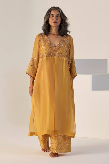 Sarang Kaur_Yellow Tissue, Silk Embroidery V-neck Badla Kurta Set _Online_at_Aza_Fashions