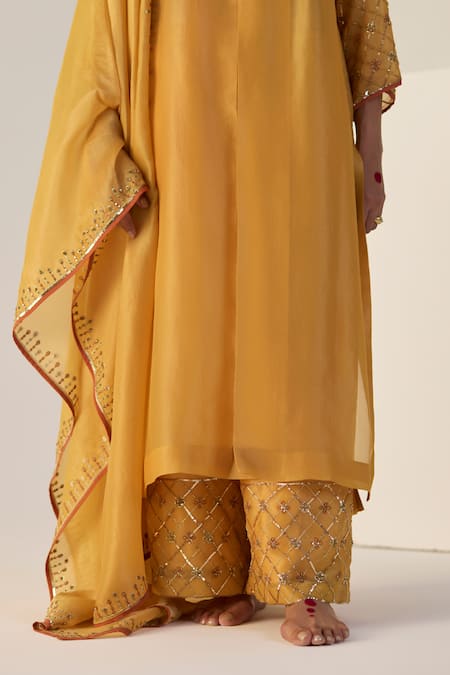Sarang Kaur_Yellow Tissue, Silk Embroidery V-neck Badla Kurta Set _at_Aza_Fashions