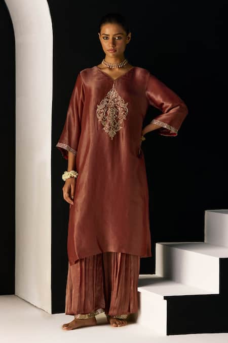 Sarang Kaur_Rust Tissue, Silk, Organza Embroidery V-neck Sana Kurta Set _Online_at_Aza_Fashions