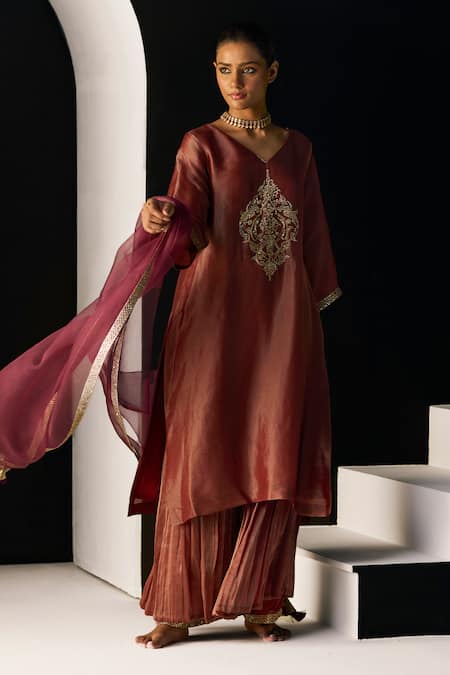 Sarang Kaur Rust Tissue, Silk, Organza Embroidery V-neck Sana Kurta Set 