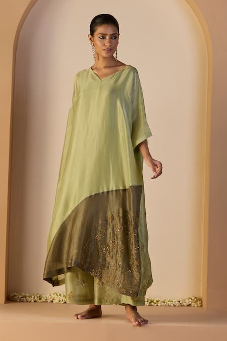 Sarang Kaur_Green Tissue, Silk Embroidery V-neck Zehra Kaftan Set _at_Aza_Fashions