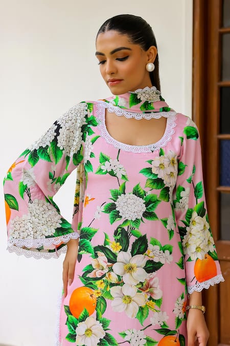 Shop_Sanam_Pink Muslin Lace Round Neck Alia Floral Print Kurta Set 
