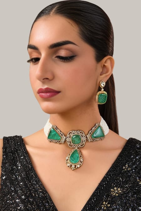 Auraa Trends Green Pearls Emerald Choker Set
