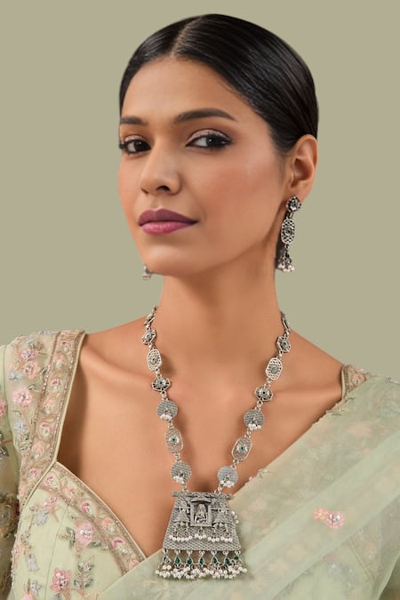 Auraa Trends Temple Embellished Pendant Necklace Set 
