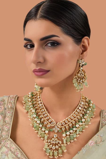 Auraa Trends Green Diamonds, Beads Kundan Embellished Necklace Set 