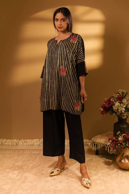 BO Tree Black Chanderi Embroidery V-neck Hana Stripe Woven Kaftan With Pant 
