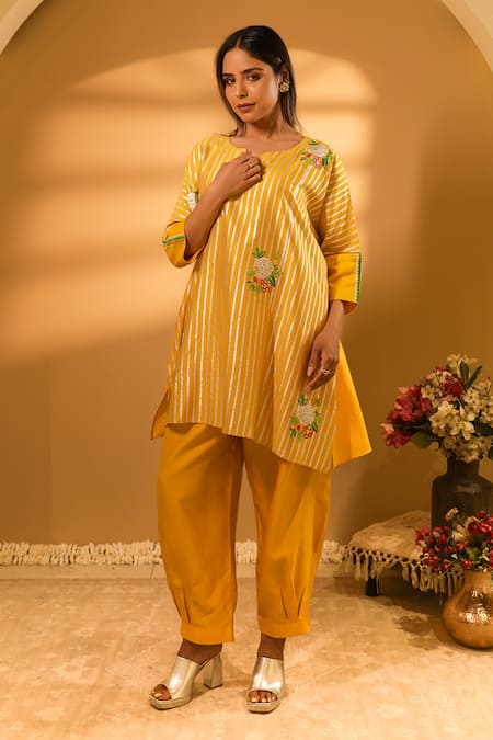 BO Tree Yellow Chanderi Embroidery Split V-neck Maha Kaftan With Pant