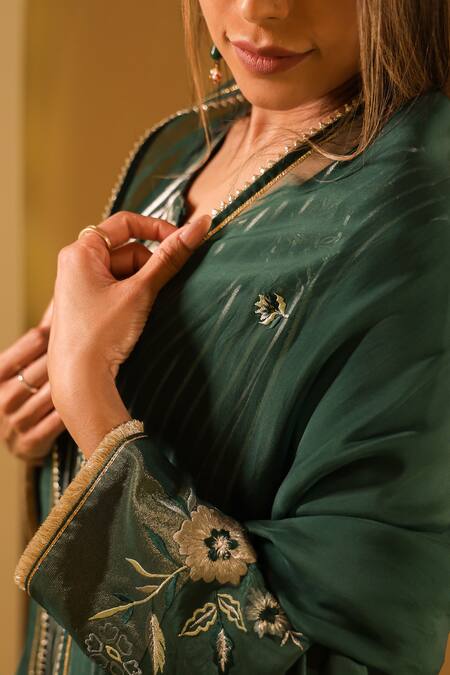 BO Tree_Green Chanderi, Organza Embroidery Round Neck Naila Thread Kurta Set _Online_at_Aza_Fashions