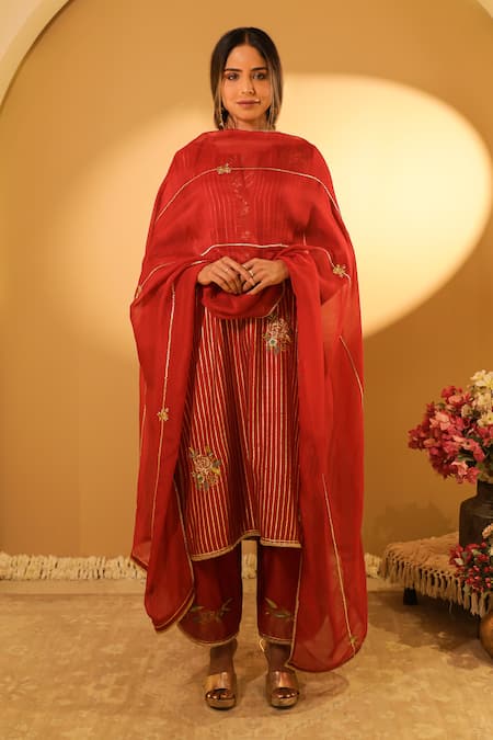 BO Tree Red Chanderi, Organza Embroidery Round Neck Amum Thread Kurta Set 