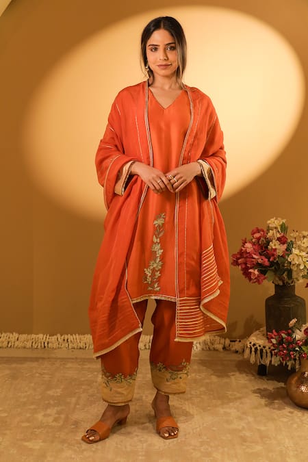 BO Tree_Rust Chanderi, Organza Embroidery V-neck Aiza Thread Work Kurta Set _Online_at_Aza_Fashions