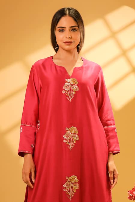 BO Tree_Magenta Chanderi, Organza Embroidery Notched Neck Mirha Kurta Set _Online_at_Aza_Fashions