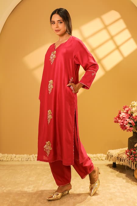 Shop_BO Tree_Magenta Chanderi, Organza Embroidery Notched Neck Mirha Kurta Set _Online_at_Aza_Fashions