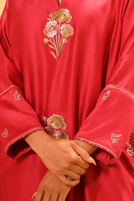 Buy_BO Tree_Magenta Chanderi, Organza Embroidery Notched Neck Mirha Kurta Set 