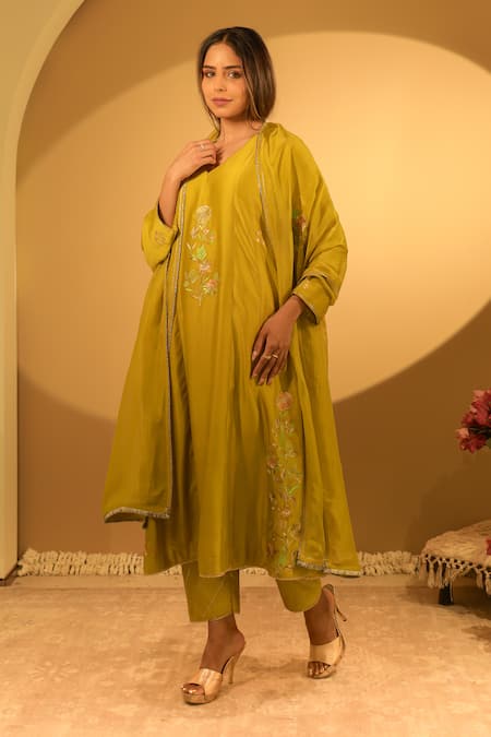 BO Tree Green Chanderi, Organza Embroidery V-neck Nadia Thread Kurta Set 