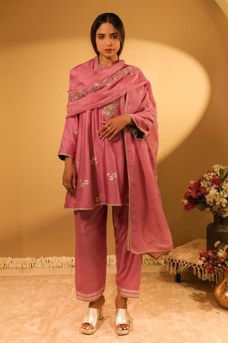 BO Tree Pink Chanderi, Organza Embroidery Split V-neck Saba Thread Kurta Set 