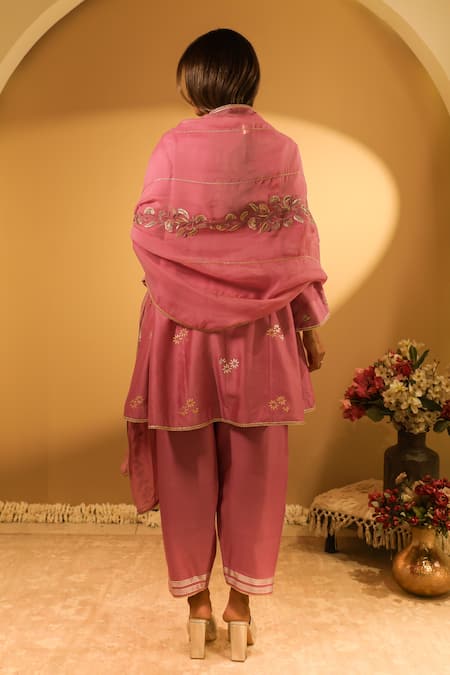 BO Tree Saba Thread Embroidered Kurta Set 